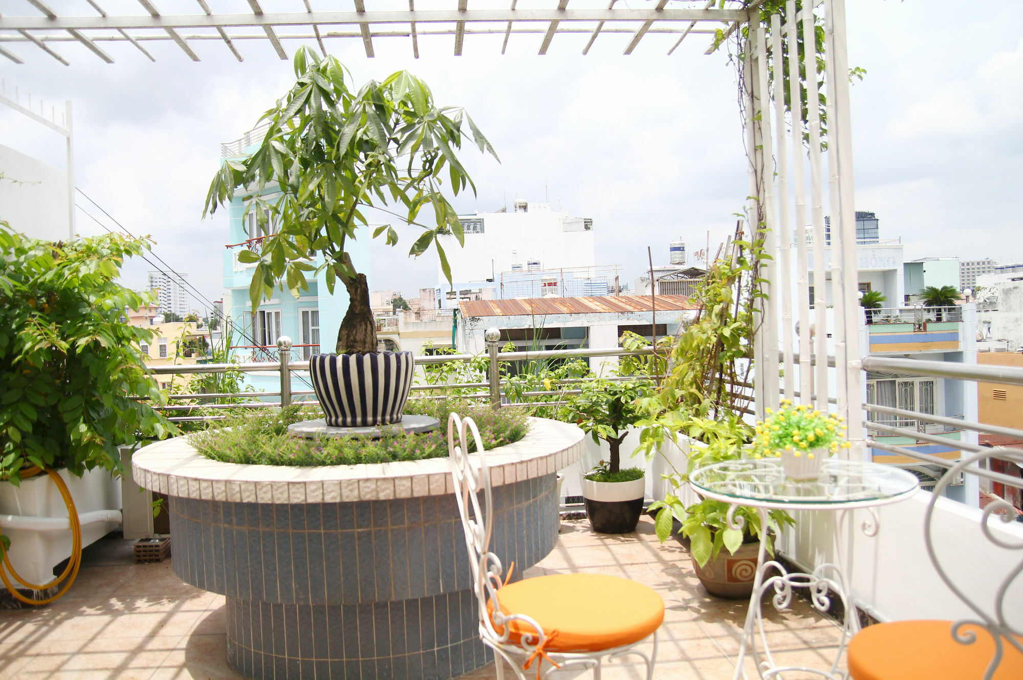 Отель Chez Mimosa Boutique - New Address 135 Tran Hung Dao Хошимин Экстерьер фото