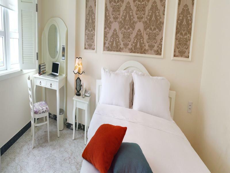 Отель Chez Mimosa Boutique - New Address 135 Tran Hung Dao Хошимин Экстерьер фото